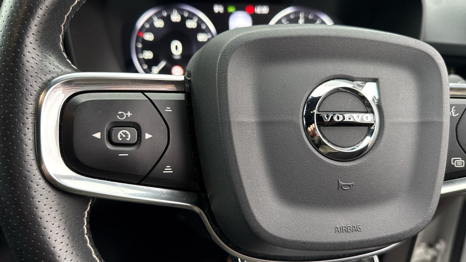 Used Volvo XC40 2020 for sale - 77016711: Photo 33