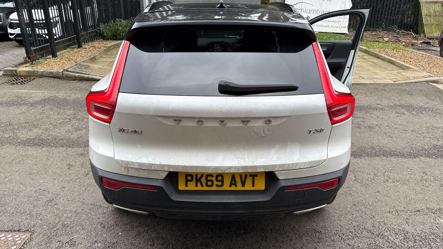 Used Volvo XC40 2020 for sale - 77016711: Photo 4