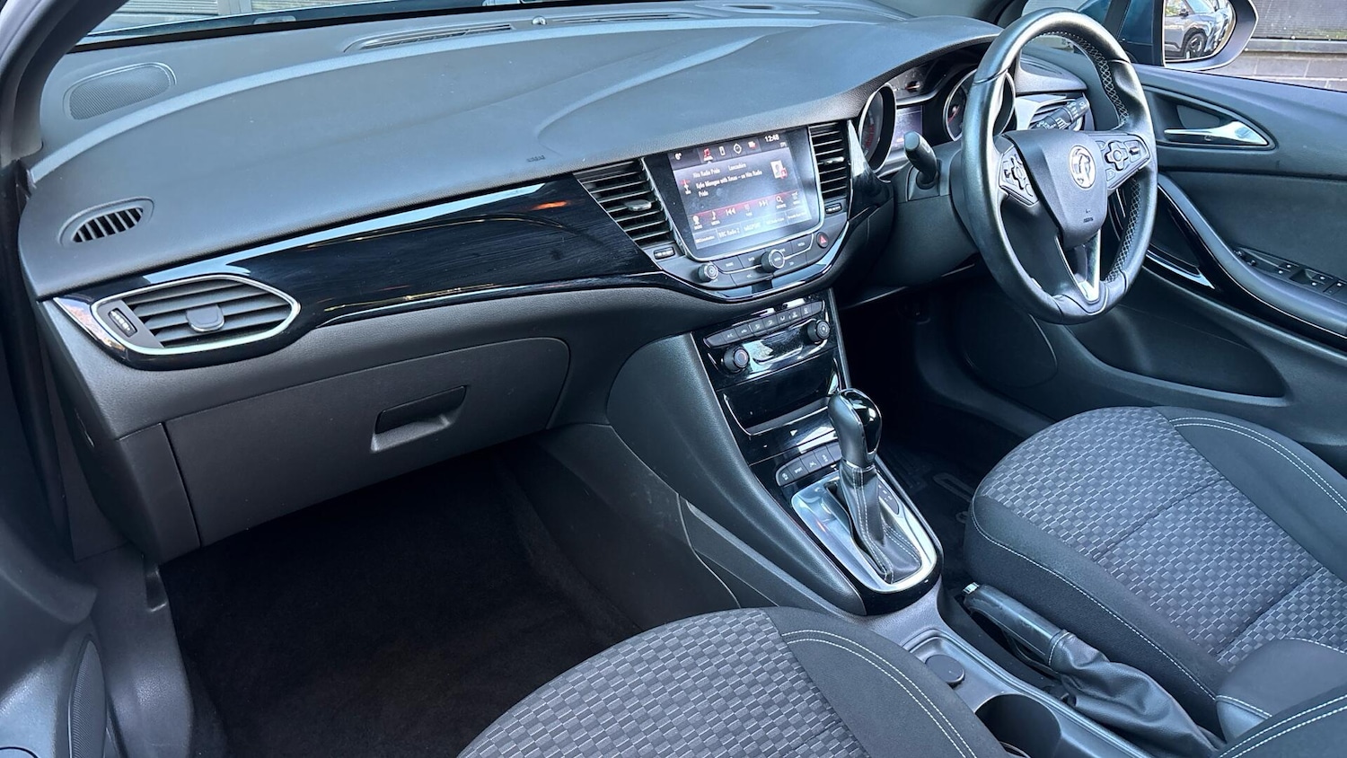 Used Vauxhall Astra 2017 for sale - 76772794: Photo 8