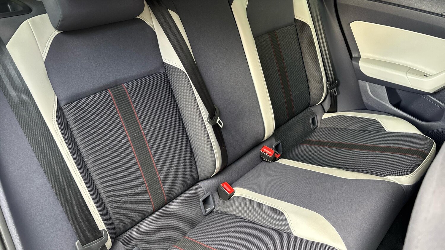 Used Volkswagen Polo 2019 for sale - 76772765: Photo 14