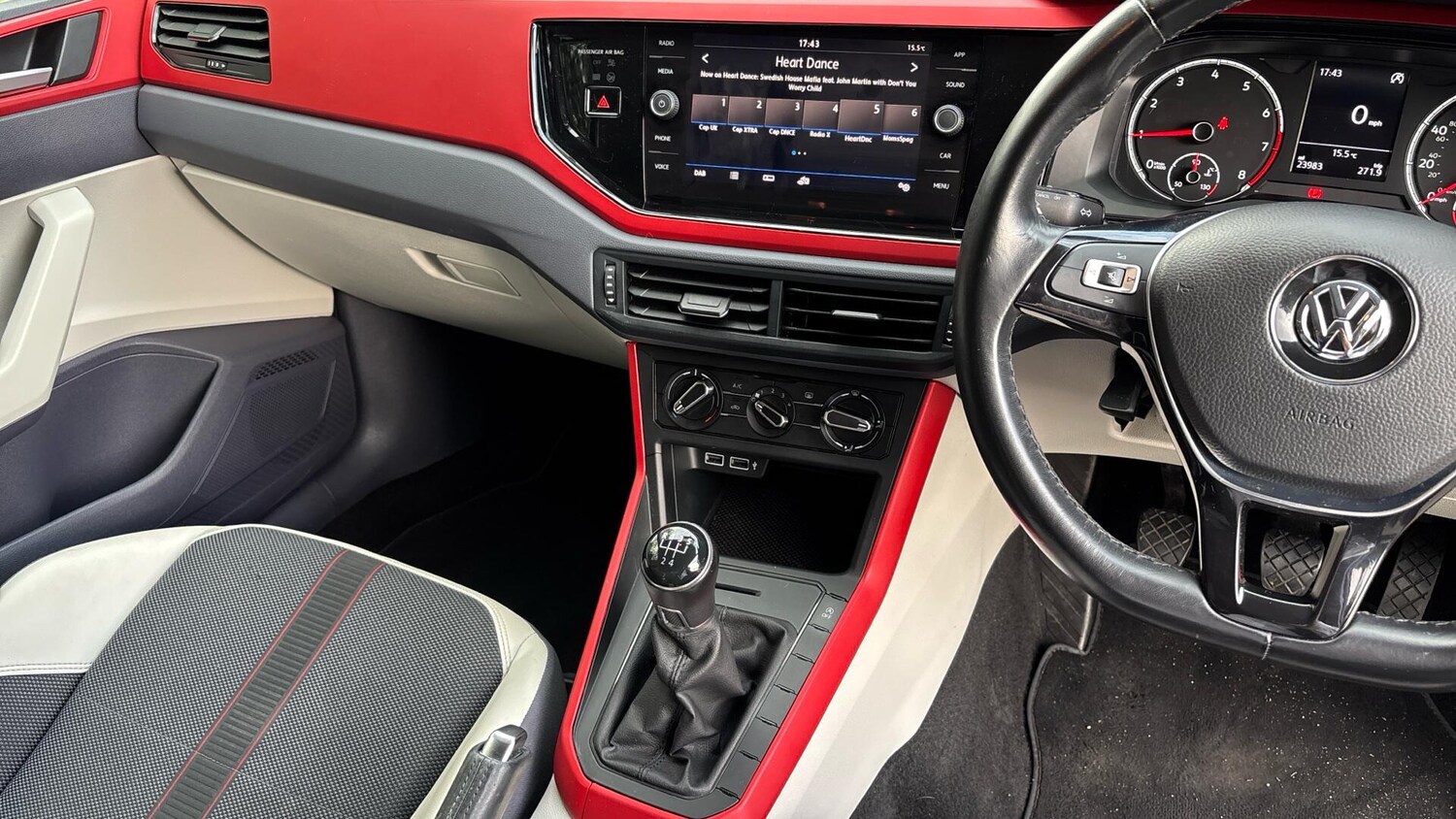 Used Volkswagen Polo 2019 for sale - 76772765: Photo 19