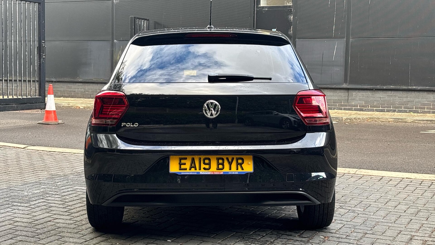 Used Volkswagen Polo 2019 for sale - 76772765: Photo 5
