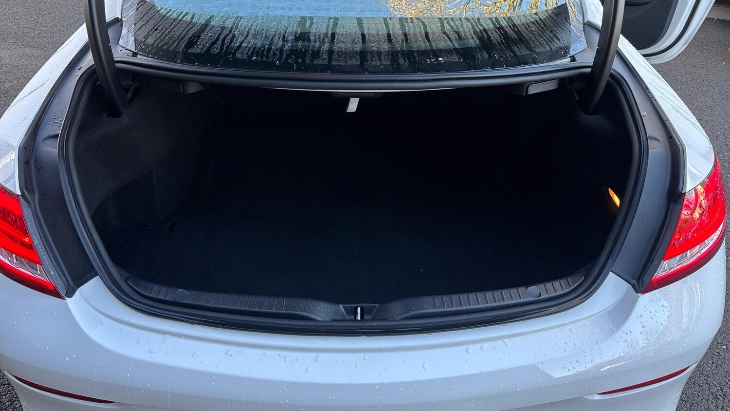 Used Mercedes-Benz C Class 2018 for sale - 76772760: Photo 18