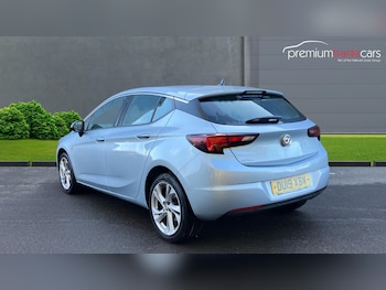 Used Vauxhall Astra 2019 for sale - 77682900: Photo