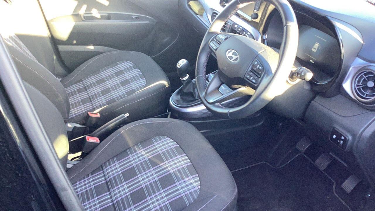 Used Hyundai i10 2024 for sale - 76994192: Photo 2