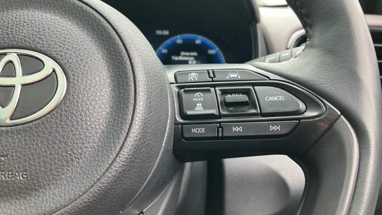 Used Toyota Yaris Cross 2024 for sale - 77412044: Photo 12