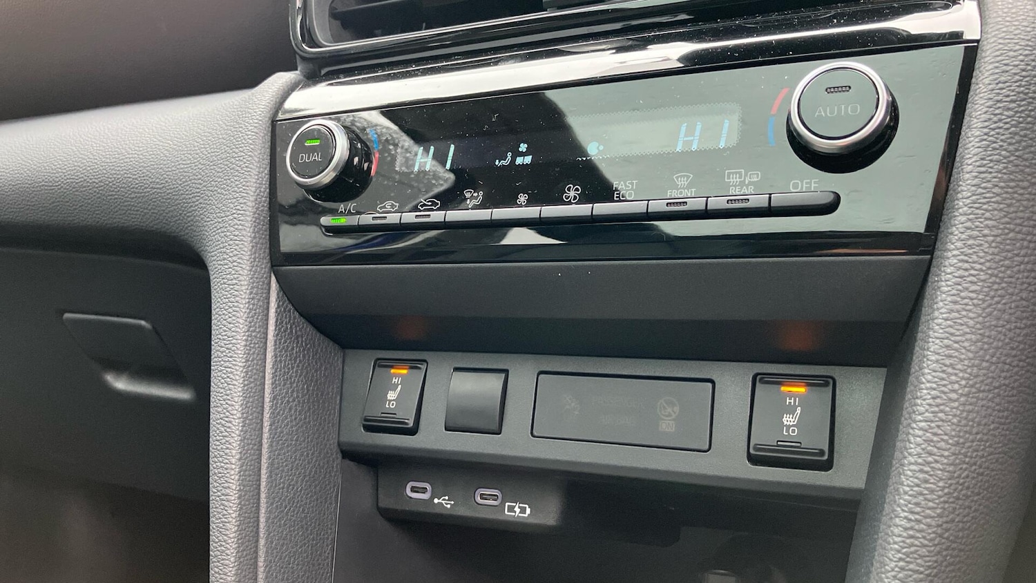 Used Toyota Yaris Cross 2024 for sale - 77412044: Photo 15