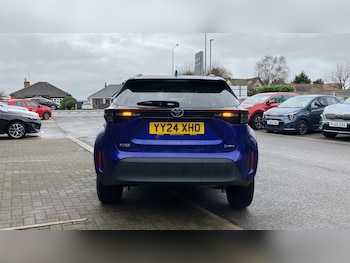 Used Toyota Yaris Cross 2024 for sale - 77412044: Photo