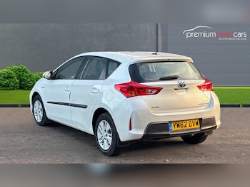 Used Toyota Auris 2013 for sale - 76772800: Photo