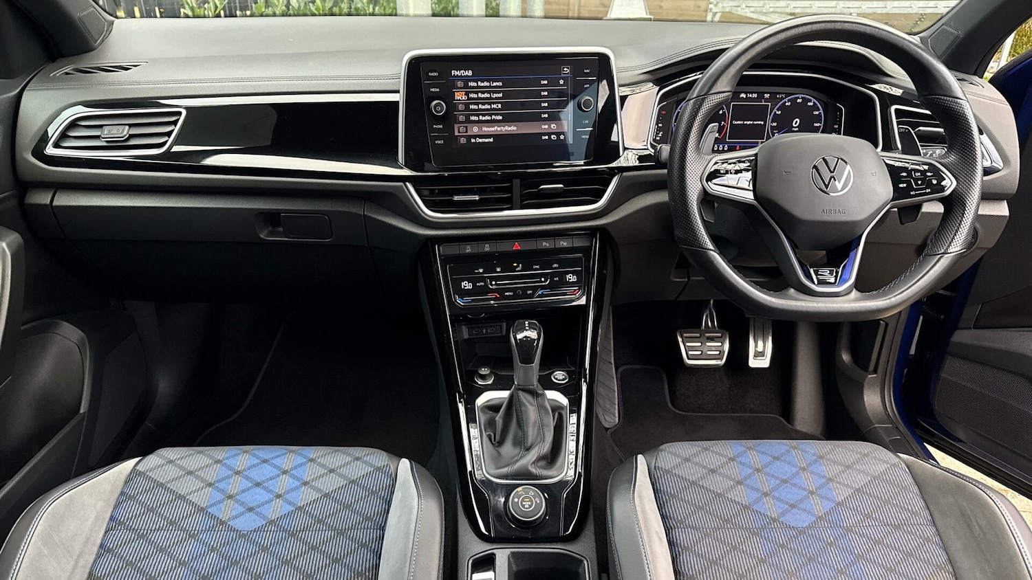 Used Volkswagen T-Roc 2022 for sale - 77016137: Photo 10