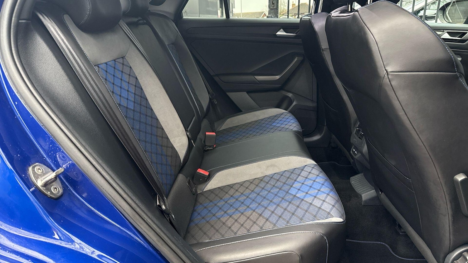 Used Volkswagen T-Roc 2022 for sale - 77016137: Photo 16