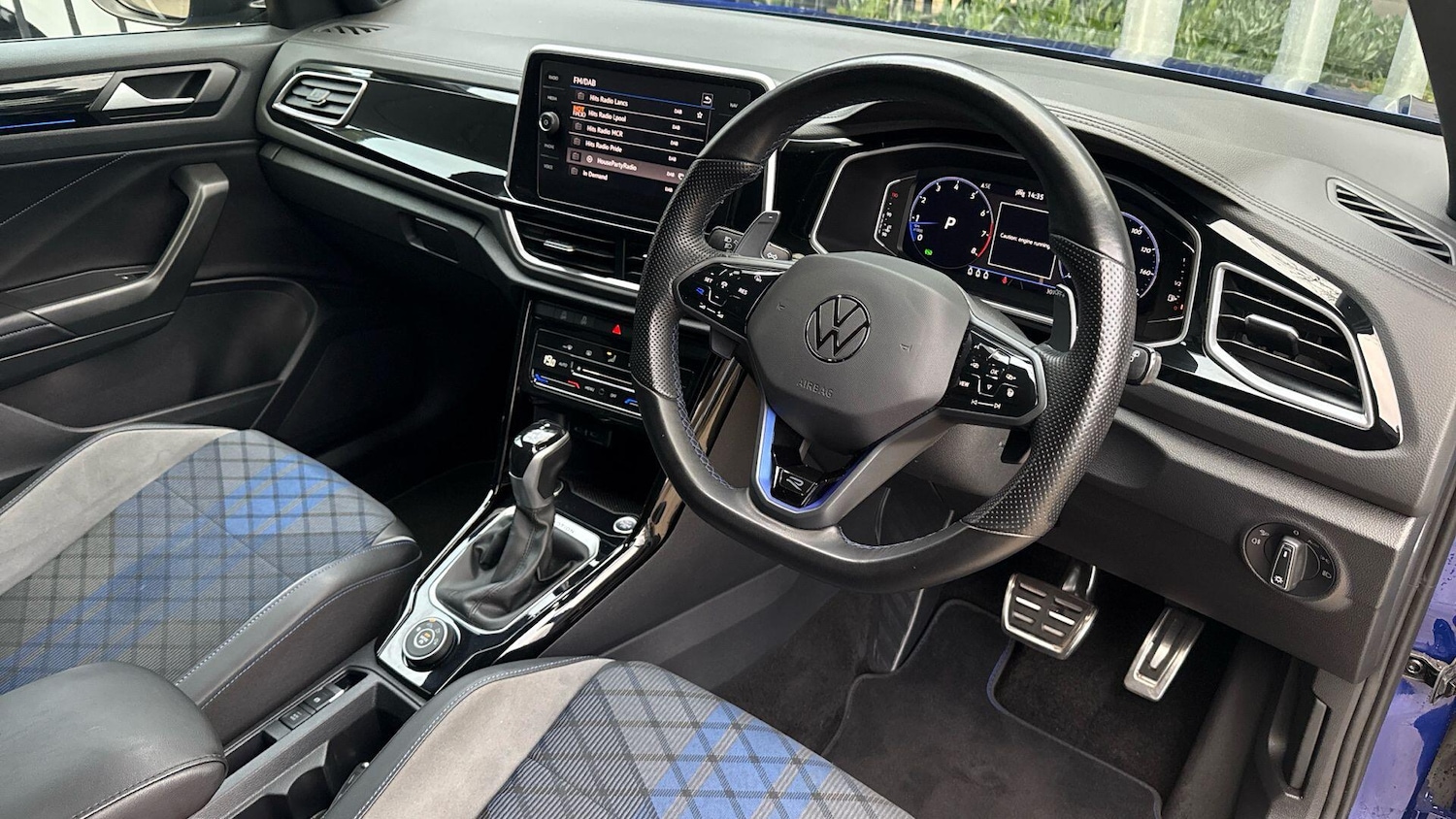 Used Volkswagen T-Roc 2022 for sale - 77016137: Photo 25