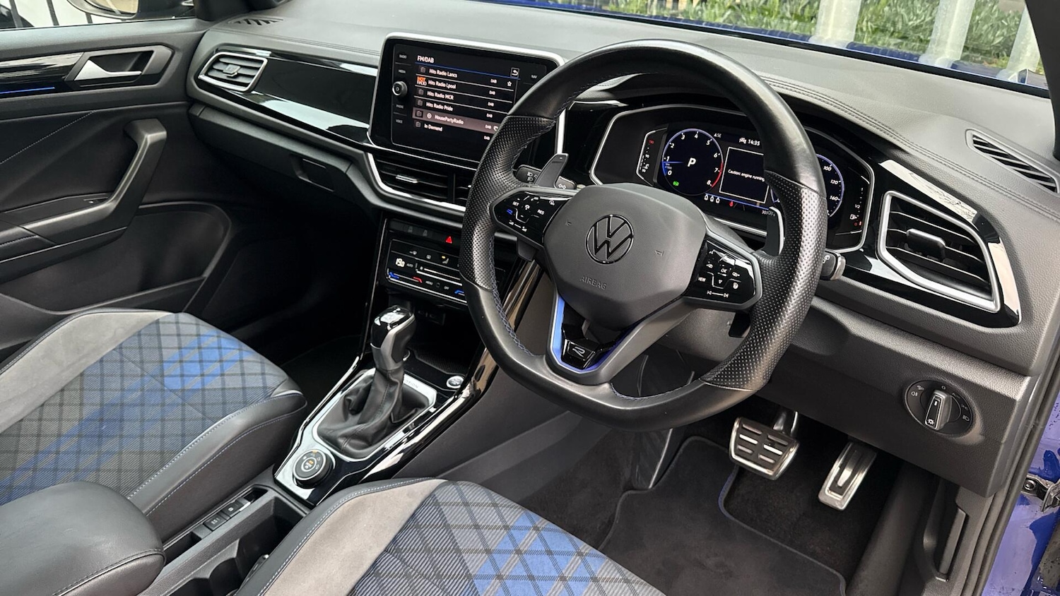 Used Volkswagen T-Roc 2022 for sale - 77016137: Photo 28