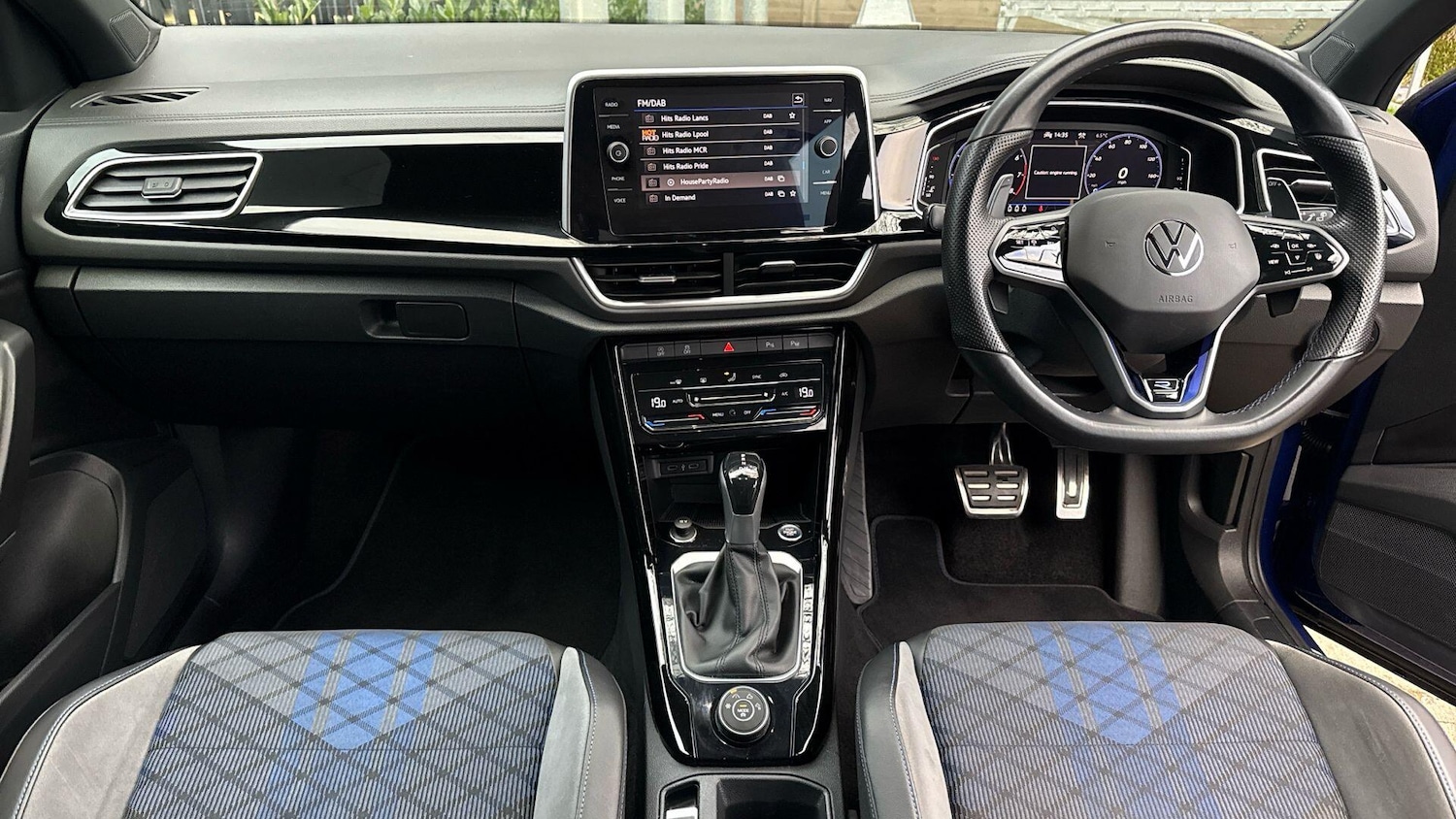 Used Volkswagen T-Roc 2022 for sale - 77016137: Photo 6