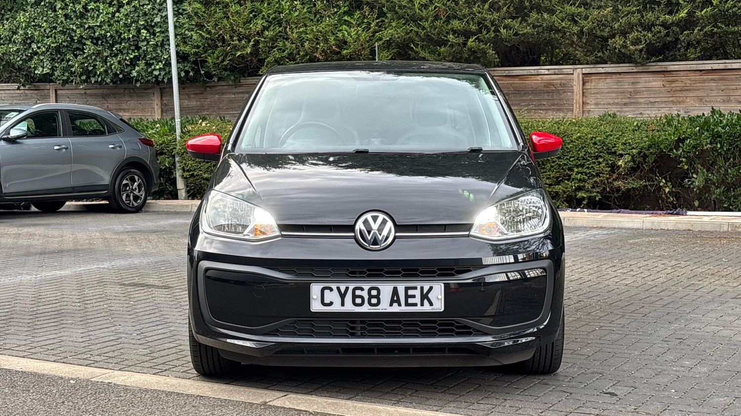 Used Volkswagen up! 2018 for sale - 76772810: Photo 4