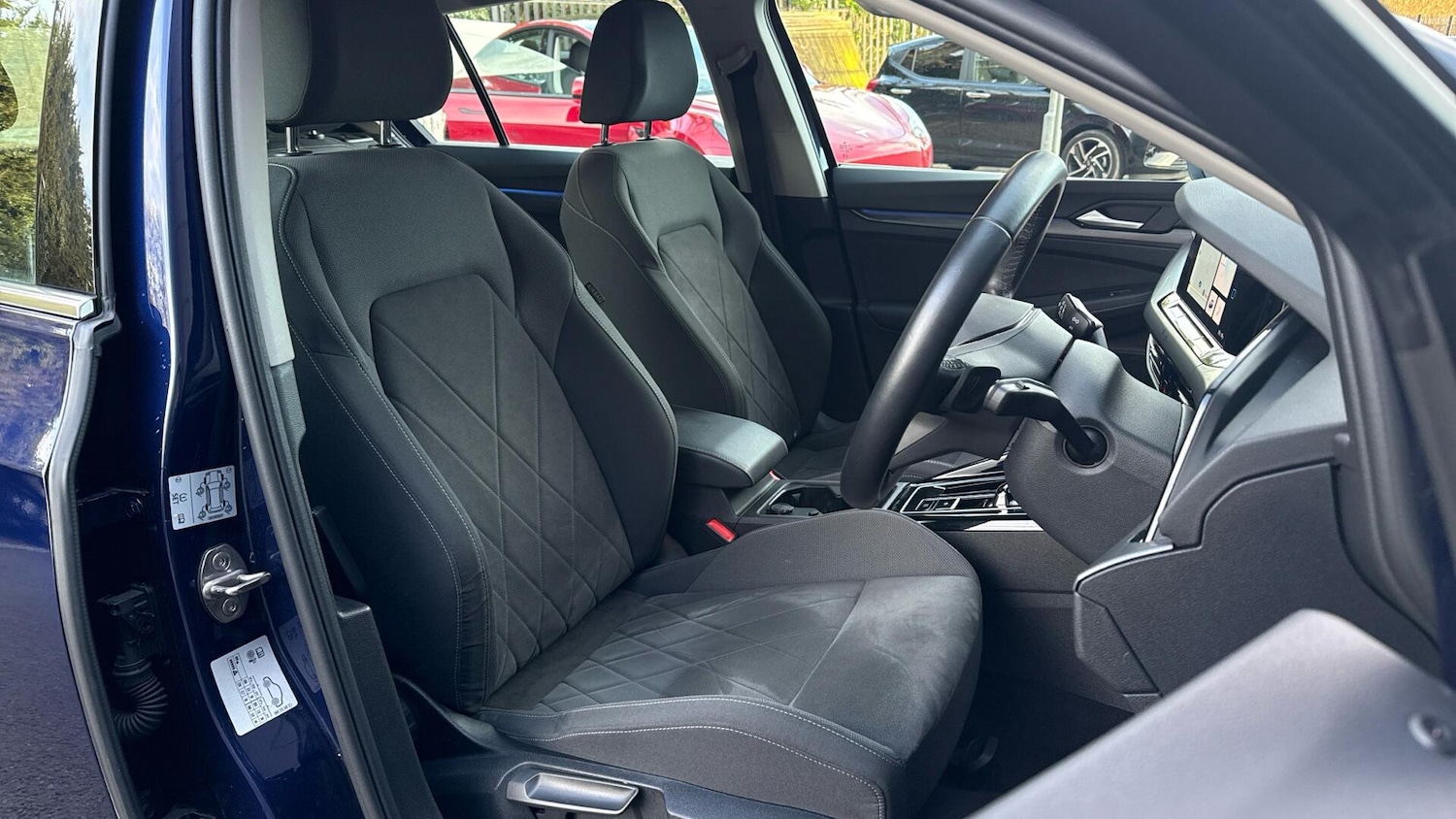 Used Volkswagen Golf 2023 for sale - 76824388: Photo 10