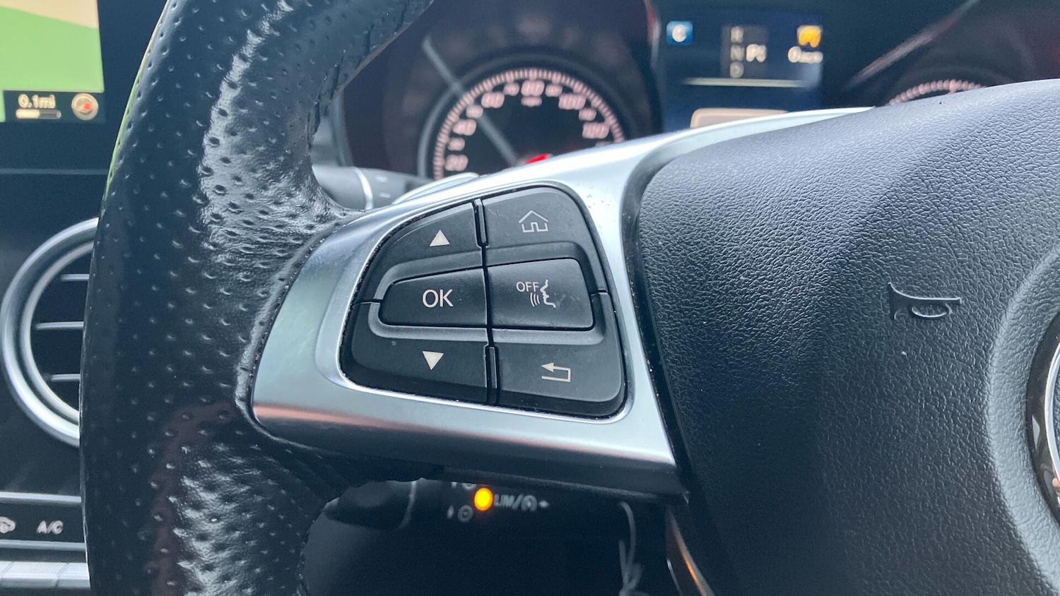 Used Mercedes-Benz GLC 2017 for sale - 77658855: Photo 11