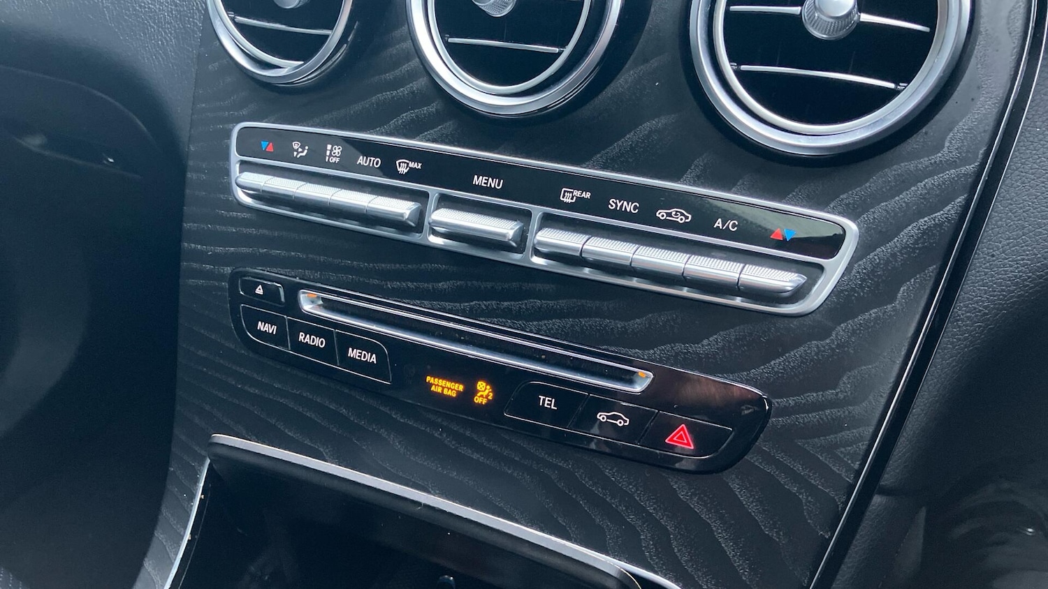 Used Mercedes-Benz GLC 2017 for sale - 77658855: Photo 16