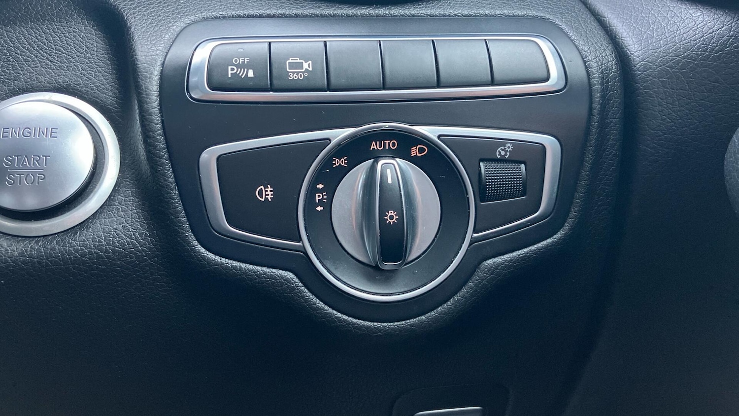 Used Mercedes-Benz GLC 2017 for sale - 77658855: Photo 17