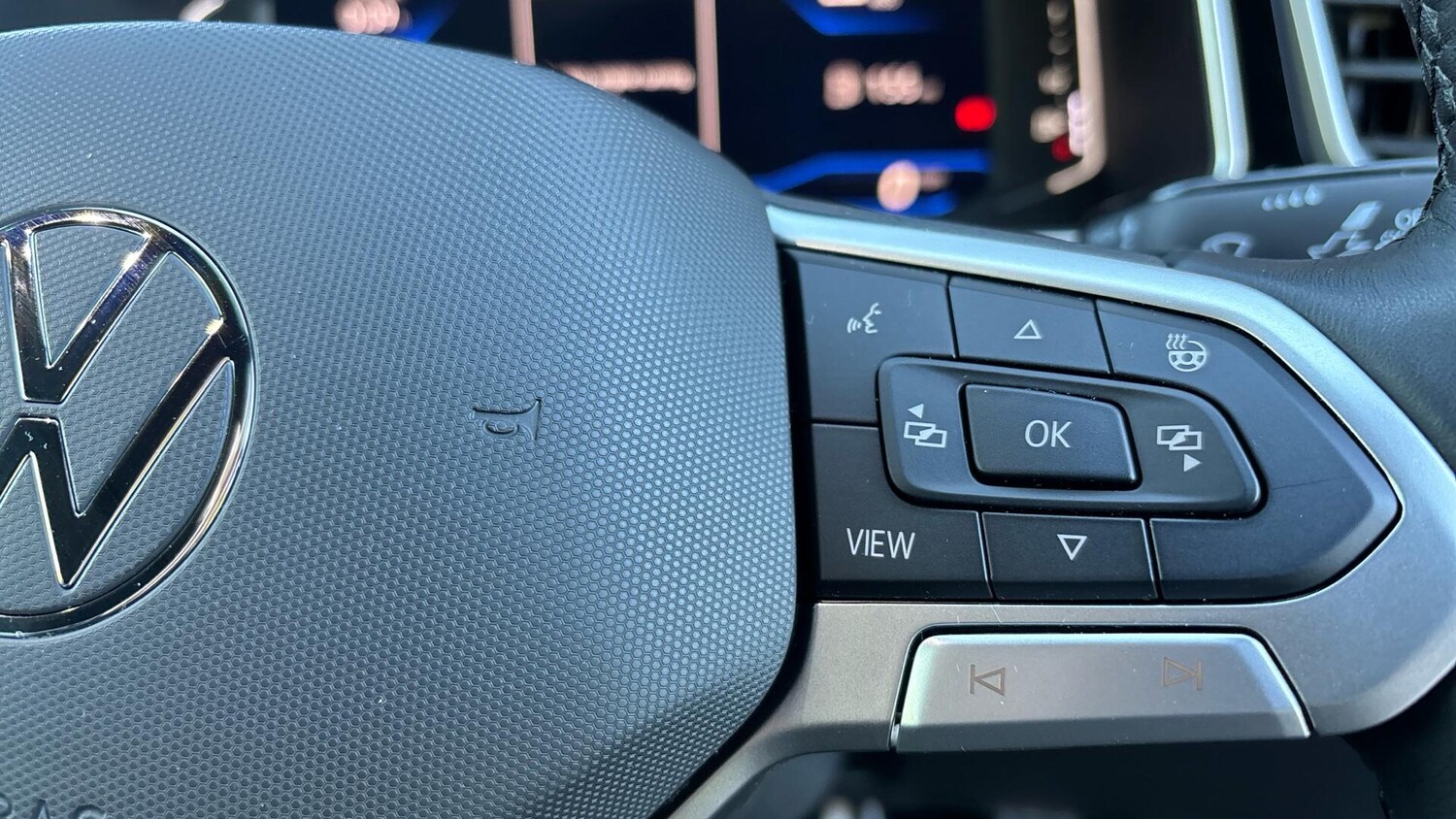 Used Volkswagen T-Roc 2024 for sale - 76772795: Photo 13