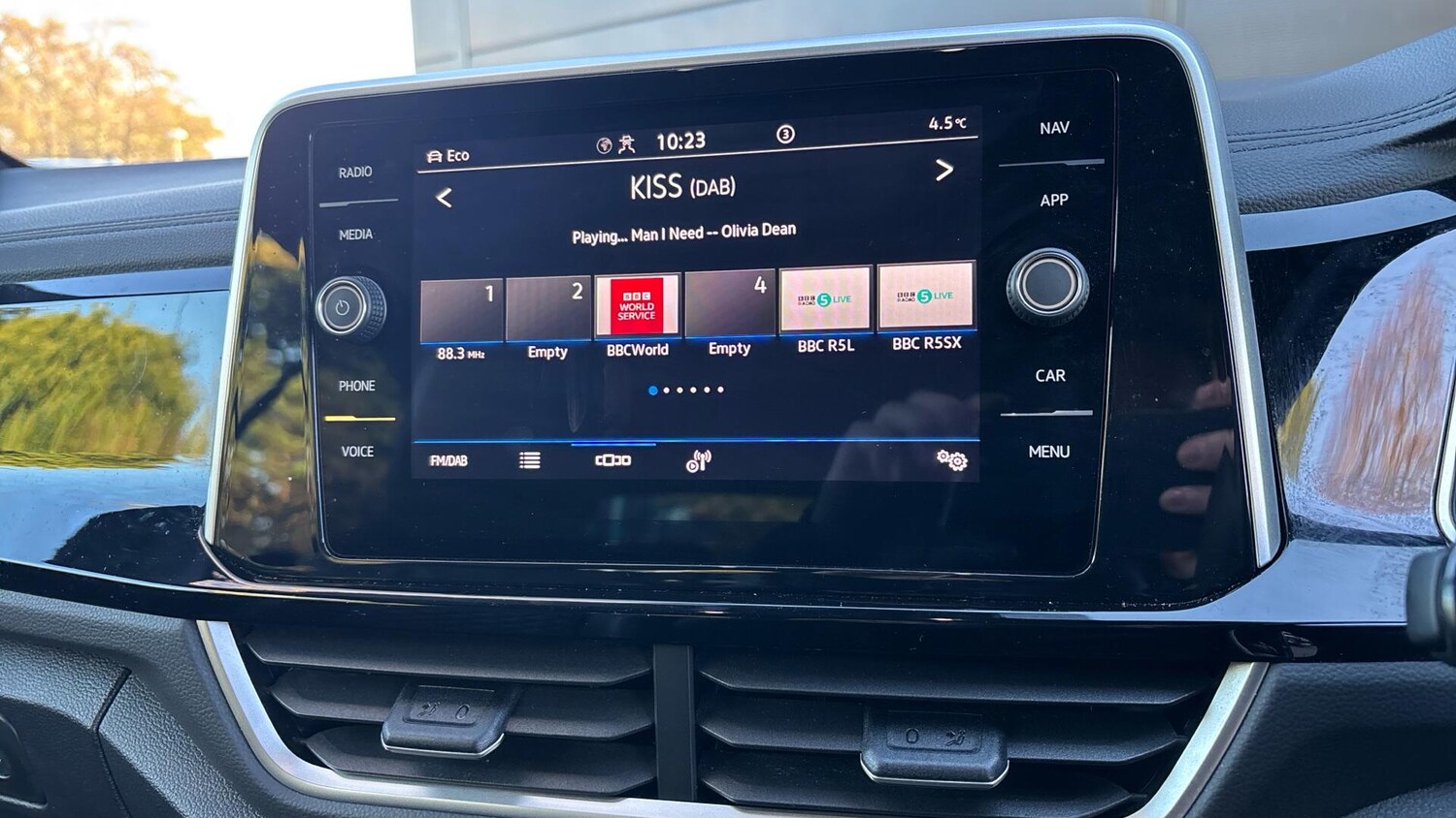 Used Volkswagen T-Roc 2024 for sale - 76772795: Photo 16