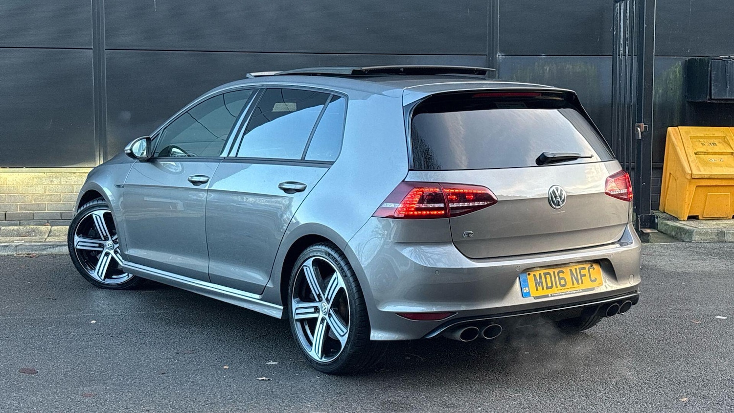 Used Volkswagen Golf 2016 for sale - 76772789: Photo 3