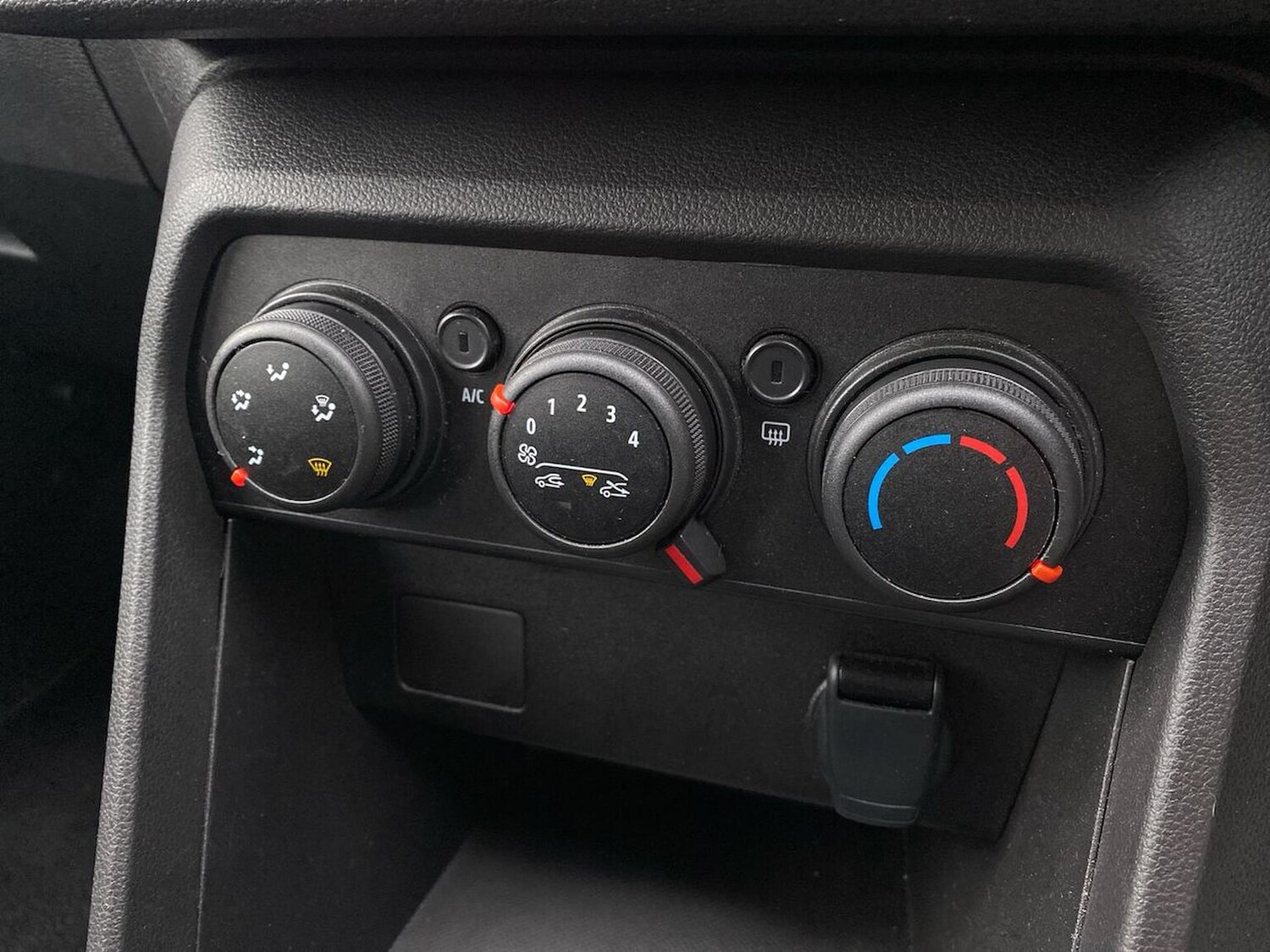 Used Dacia Sandero Stepway 2024 for sale - 77789523: Photo 12