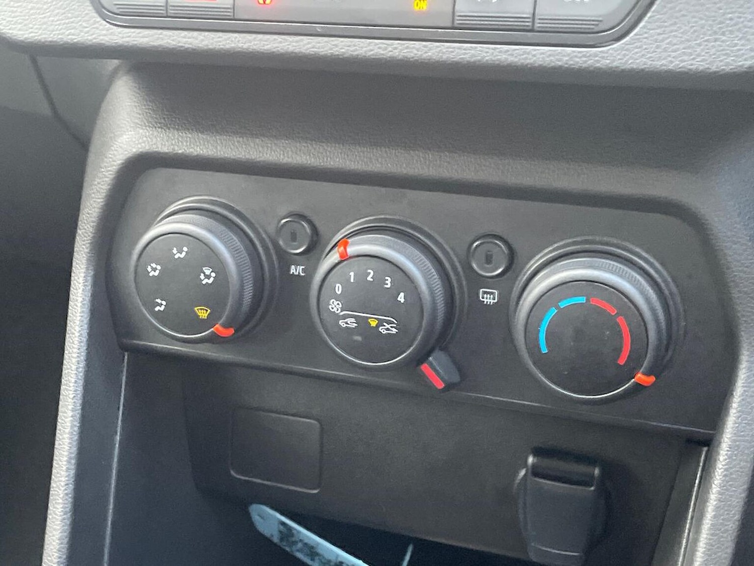 Used Dacia Sandero Stepway 2023 for sale - 76770019: Photo 12