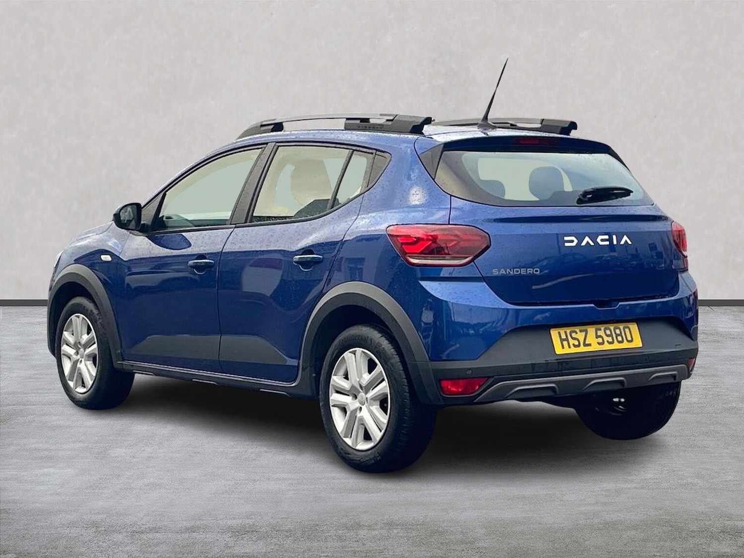 Used Dacia Sandero Stepway 2023 for sale - 76770019: Photo 2