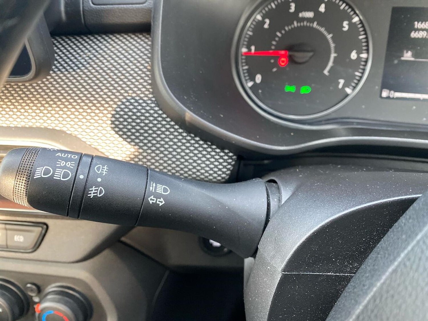 Used Dacia Sandero Stepway 2021 for sale - 78026118: Photo 29