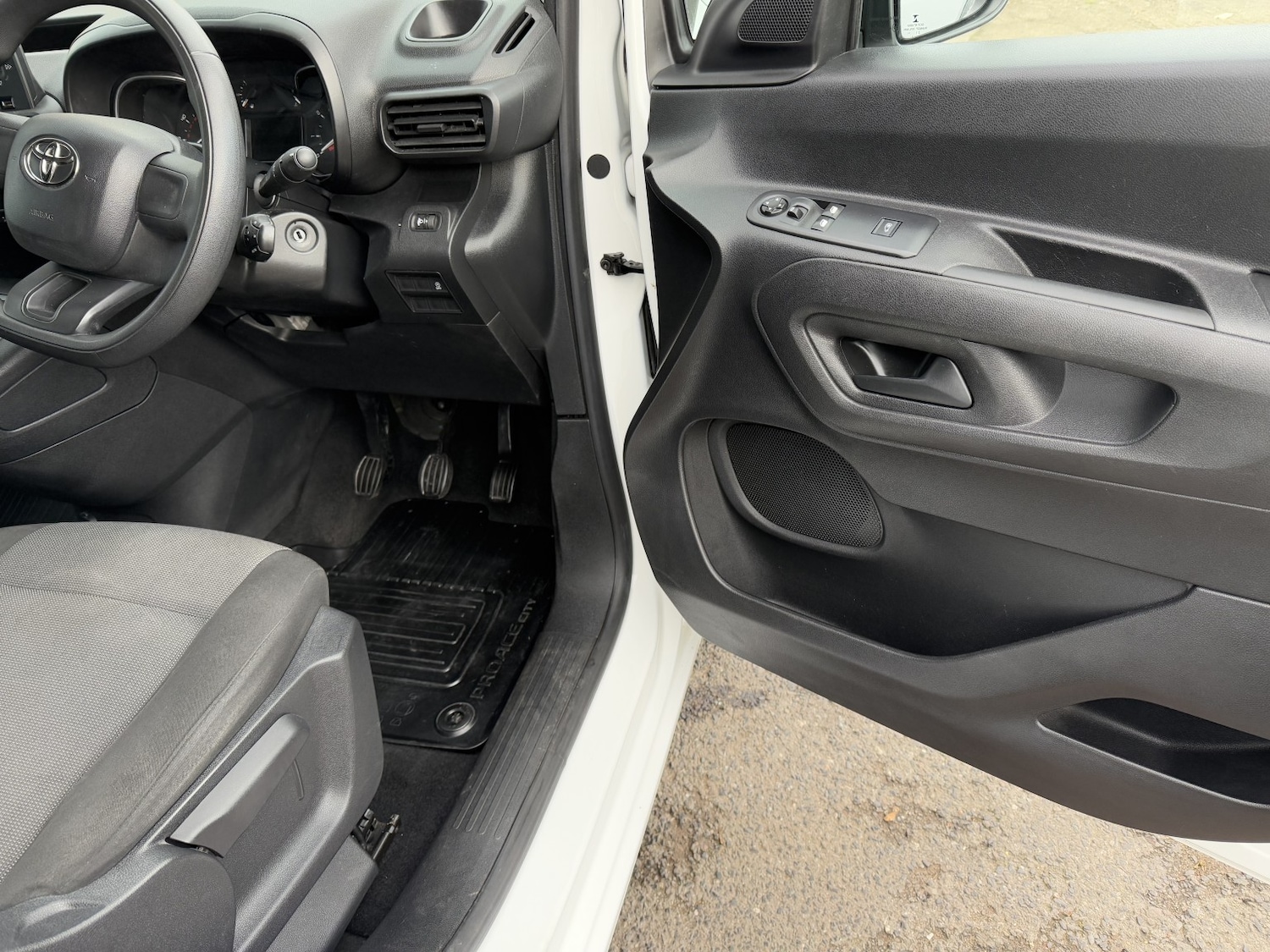 Used Toyota ProAce 2022 for sale - 76769673: Photo 20