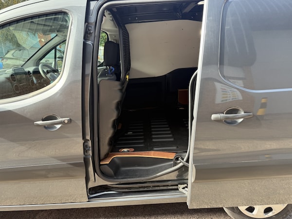 Used Peugeot Partner 2017 for sale - 76198254: Photo 16