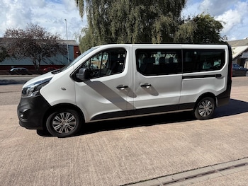 Used Vauxhall Vivaro 2017 for sale - 75898240: Photo