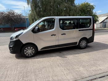 Used Vauxhall Vivaro 2017 for sale - 75667840: Photo