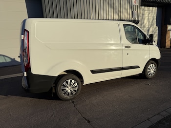 Used Ford Transit Custom 2017 for sale - 76951095: Photo