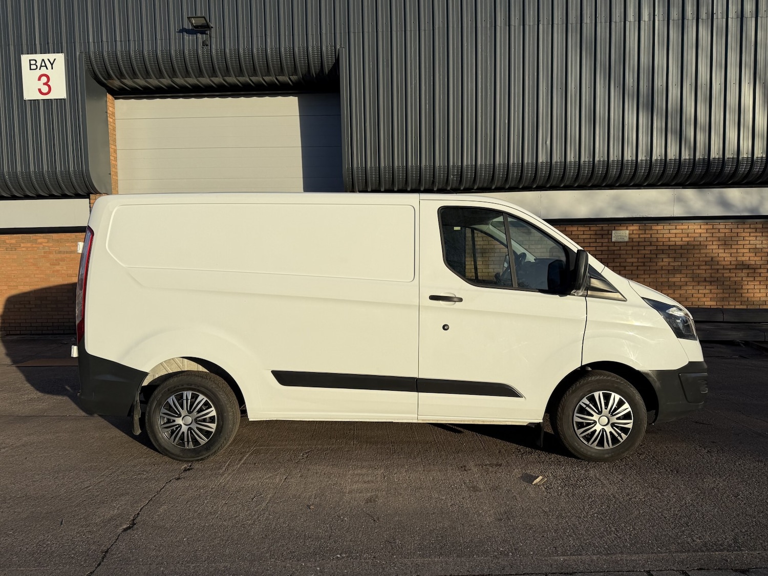Used Ford Transit Custom 2017 for sale - 76951095: Photo 8