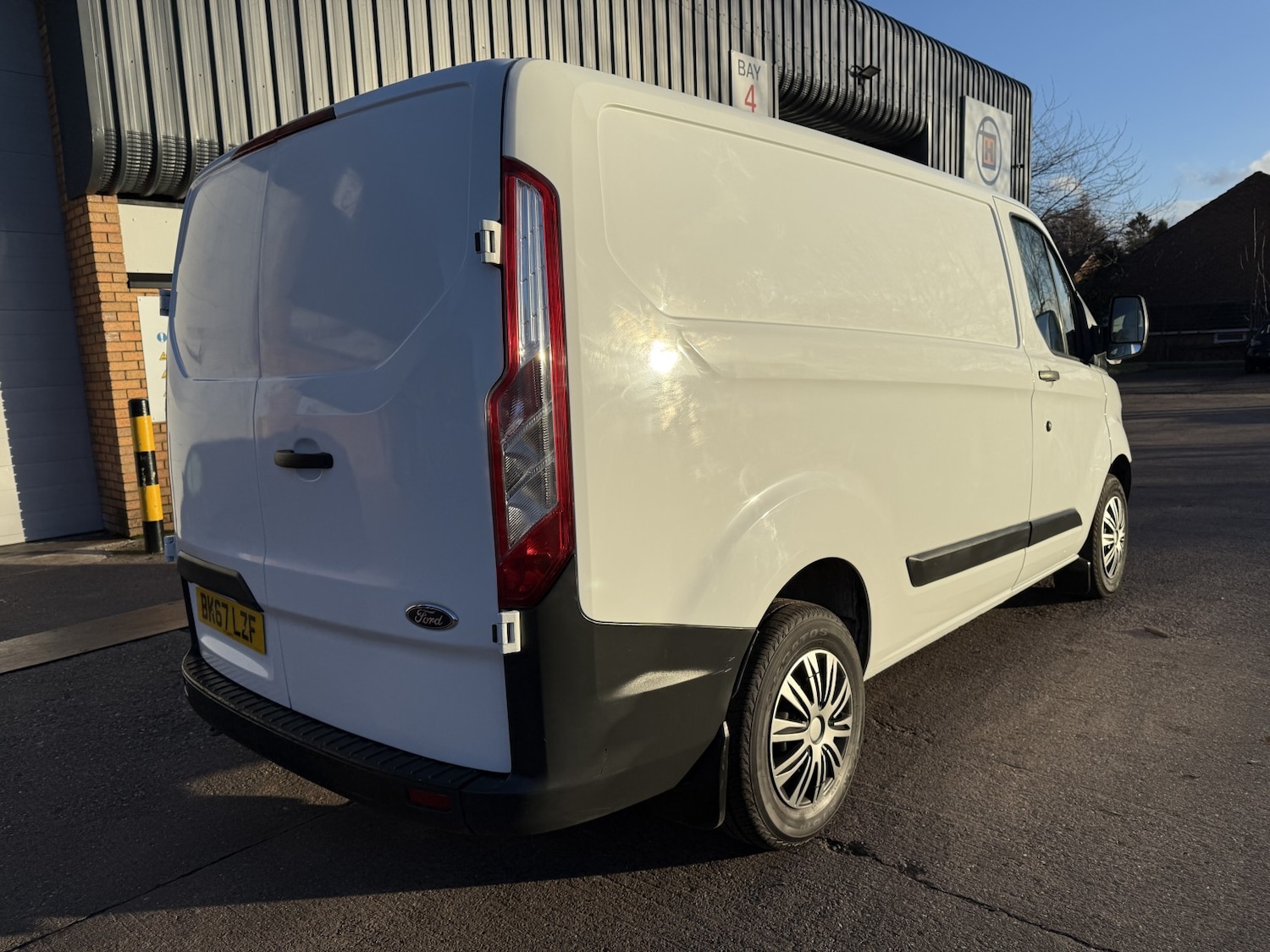 Used Ford Transit Custom 2017 for sale - 76951095: Photo 9