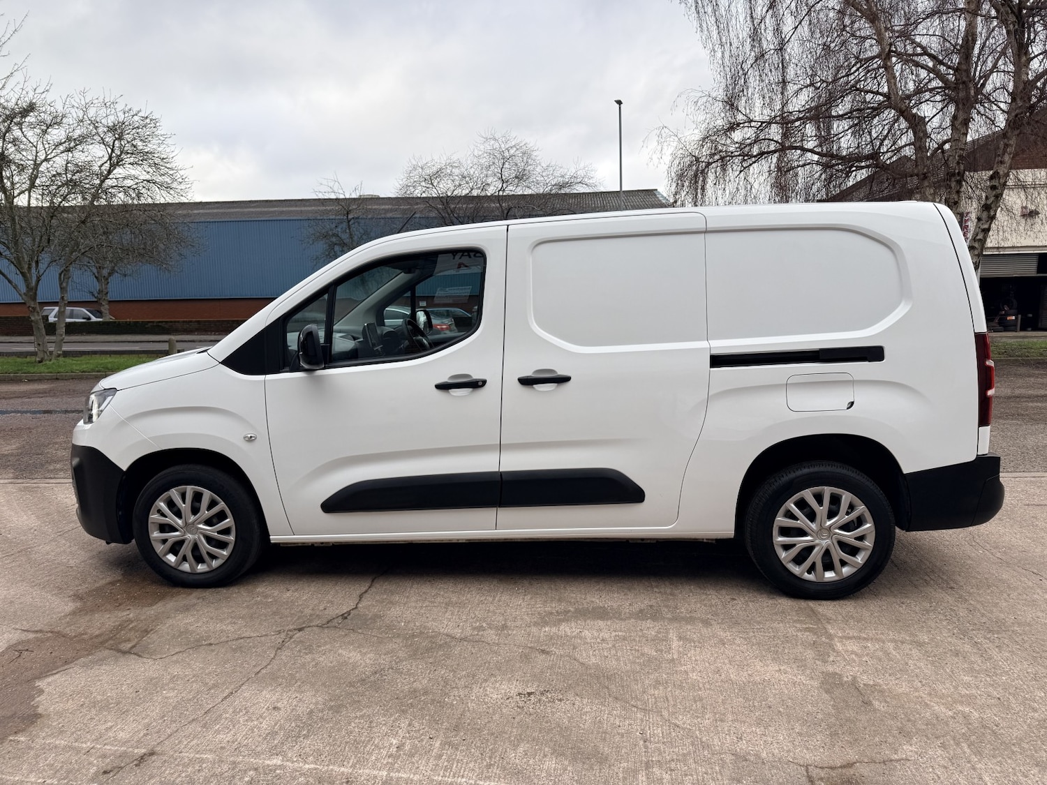 Used Citroen Berlingo 2022 for sale - 77377789: Photo 3