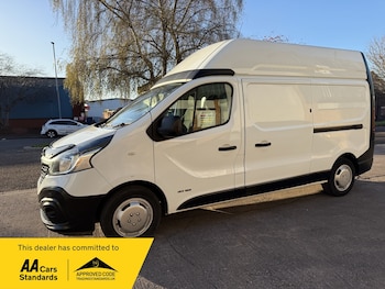 Renault Trafic feature image