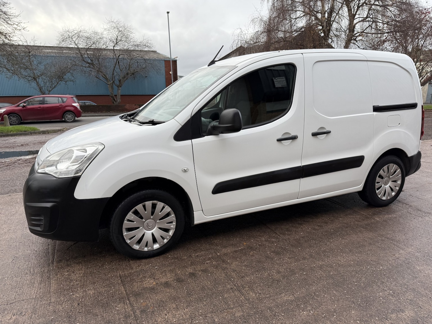 Used Citroen Berlingo 2017 for sale - 76884825: Photo 3