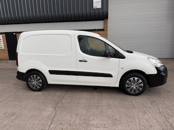 Used Citroen Berlingo 2017 for sale - 76402203: Photo
