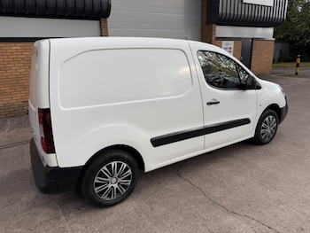 Used Citroen Berlingo 2017 for sale - 76402203: Photo