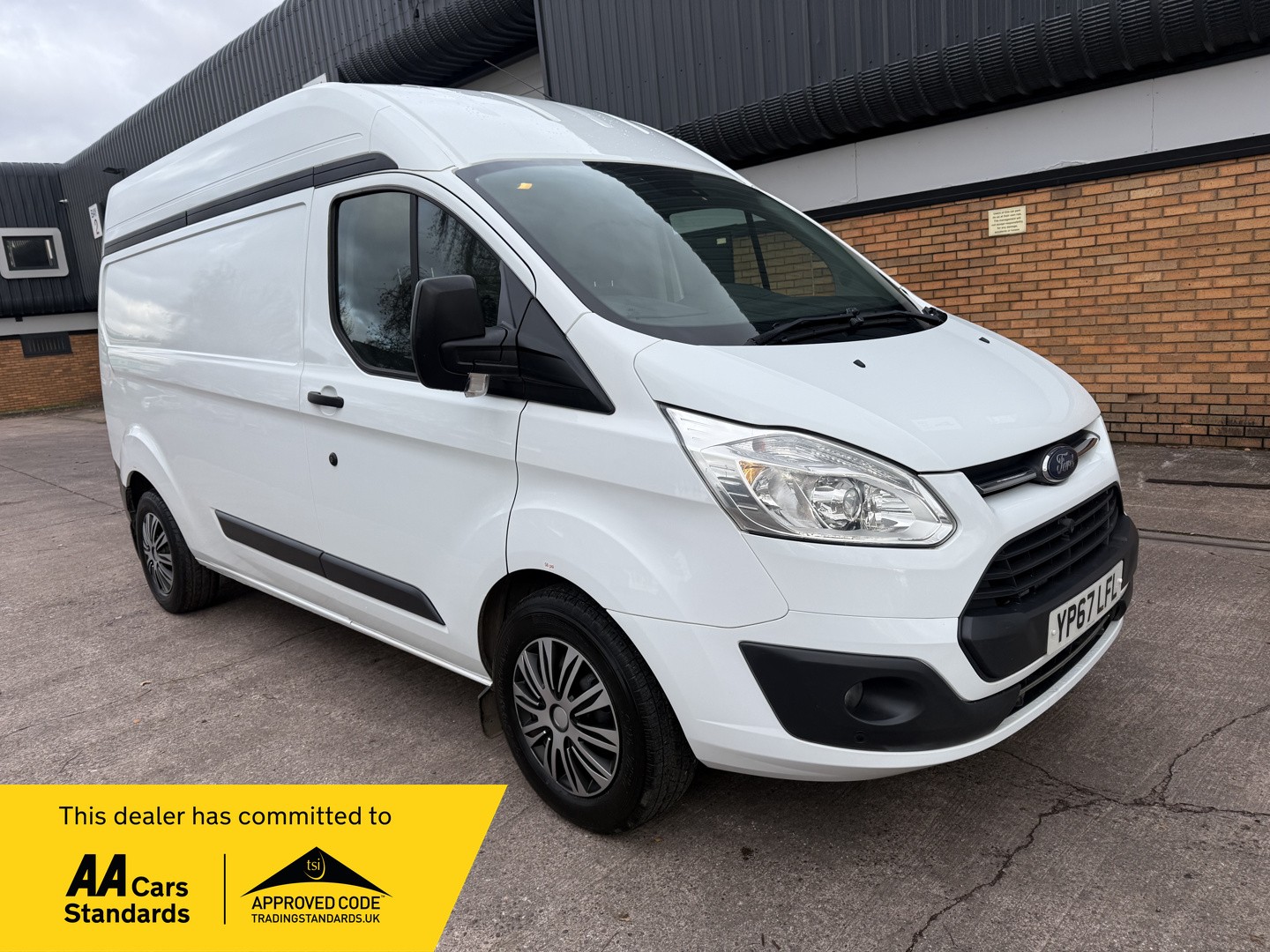 Used Ford Transit Custom 2017 for sale - 76631454: Photo 1