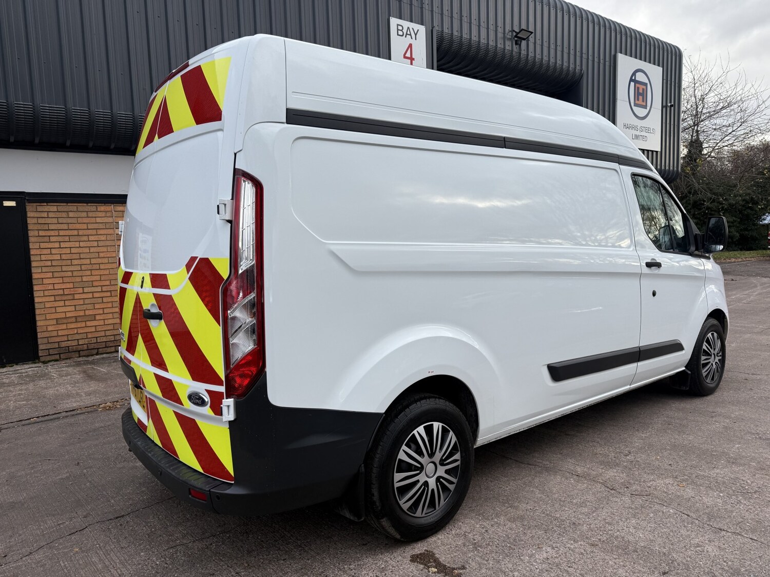 Used Ford Transit Custom 2017 for sale - 76631454: Photo 8