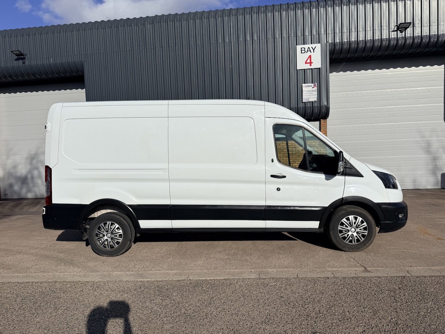 Used Ford Transit 2022 for sale - 77836946: Photo 2