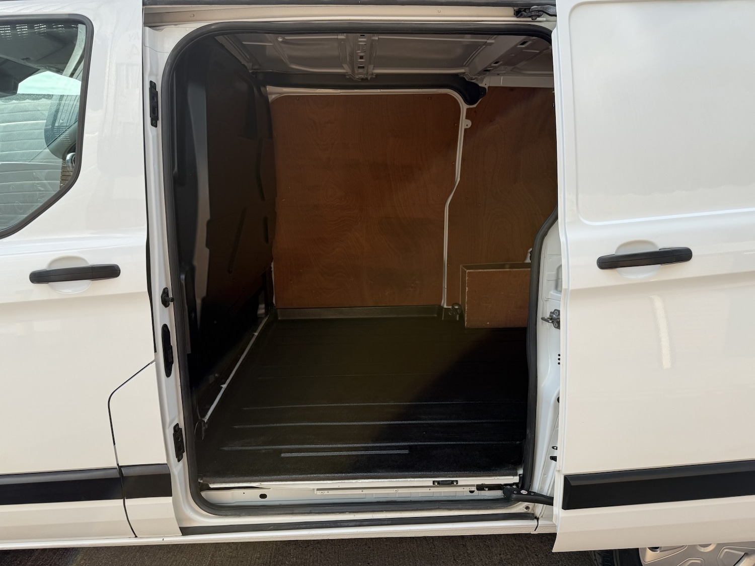 Used Ford Transit Custom 2018 for sale - 76075993: Photo 11