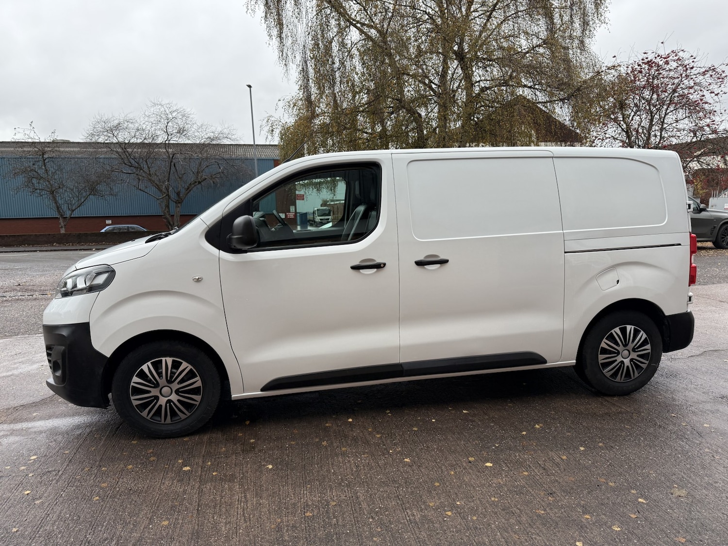 Used Vauxhall Vivaro 2020 for sale - 76605841: Photo 2