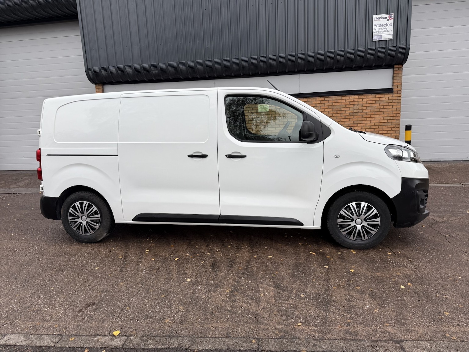 Used Vauxhall Vivaro 2020 for sale - 76605841: Photo 3