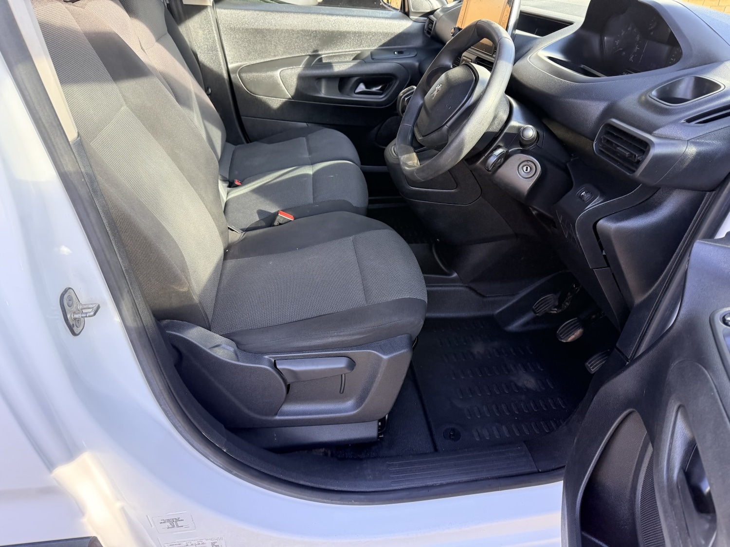 Used Peugeot Partner 2021 for sale - 77668469: Photo 14