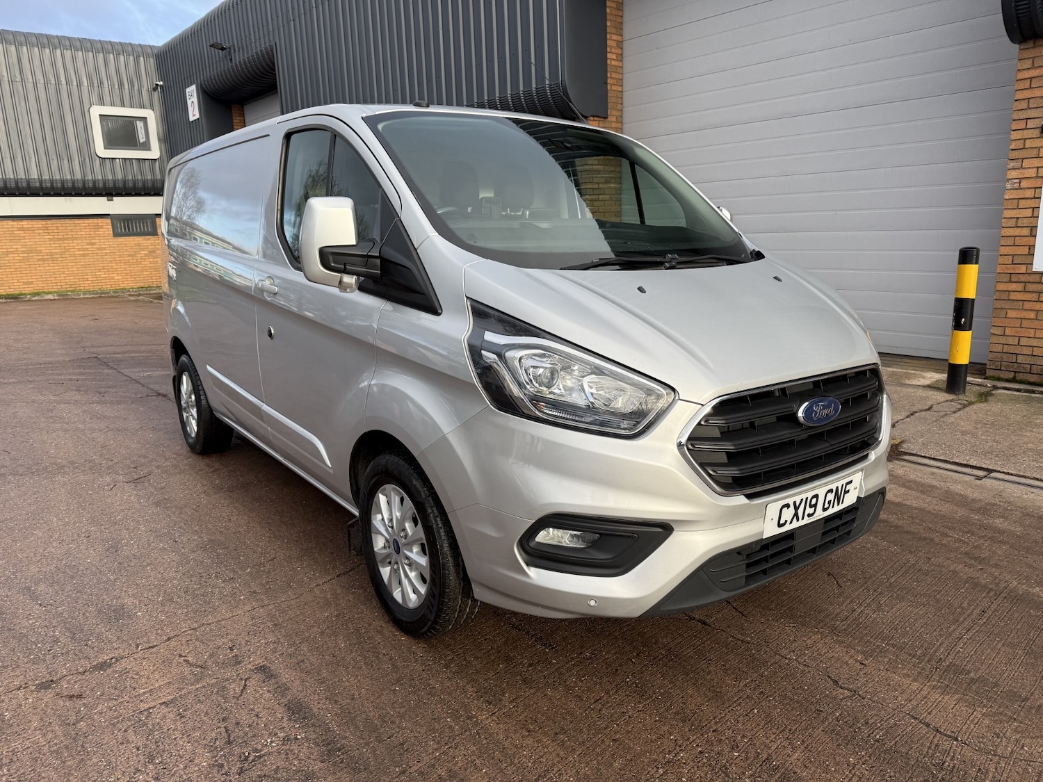 Used Ford Transit Custom 2019 for sale - 77129534: Photo 1